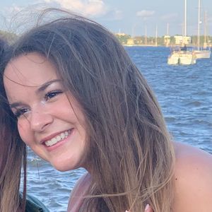 Meet your Posher, Evelyn